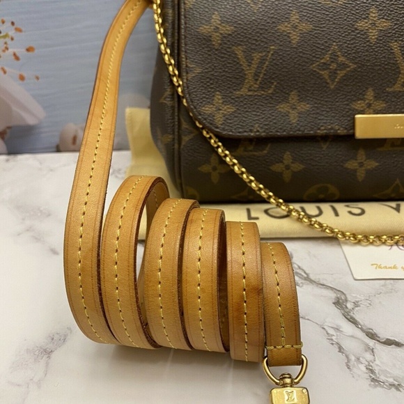 ⛔️SOLD⛔️ Favorite MM Monogram Crossbody (FL2182) - Picture 5 of 16